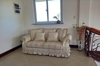 Seven Waves Beachfront,,3 star