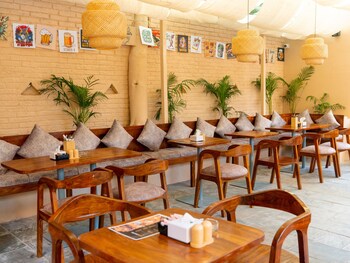 yangchhen peace home bed and breakfast