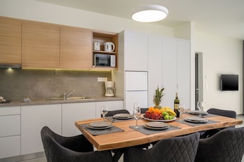 athina suites