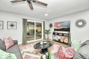 4 br luxury home in friendswood