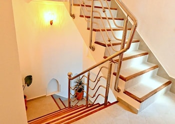 Rayan House,,3 star