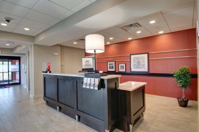 hampton inn and suites springfield downtown