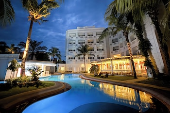 madison crown hotel