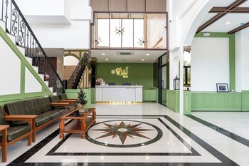 Finn Hotel,,2 star