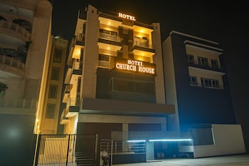 hotel church house rohini i near metro i spacious rooms i friendly staff i most preferred hotel in rohini