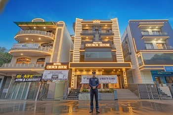 hotel church house rohini i near metro i spacious rooms i friendly staff i most preferred hotel in rohini
