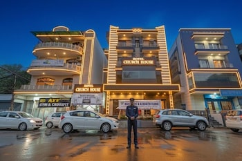 hotel church house rohini i near metro i spacious rooms i friendly staff i most preferred hotel in rohini