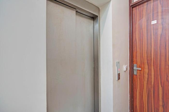 hotel church house rohini i near metro i spacious rooms i friendly staff i most preferred hotel in rohini