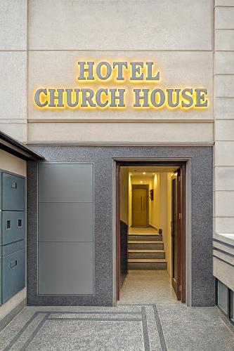 hotel church house rohini i near metro i spacious rooms i friendly staff i most preferred hotel in rohini