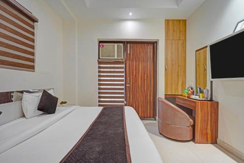 hotel church house rohini i near metro i spacious rooms i friendly staff i most preferred hotel in rohini