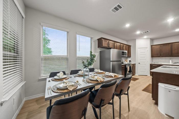 luxurious 4 bed duplex getaway