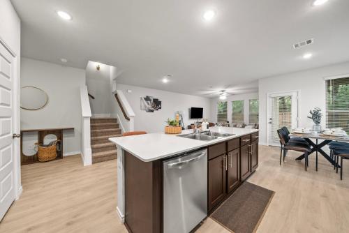 luxurious 4 bed duplex getaway