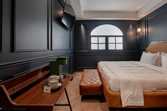 the midnight bloom suite