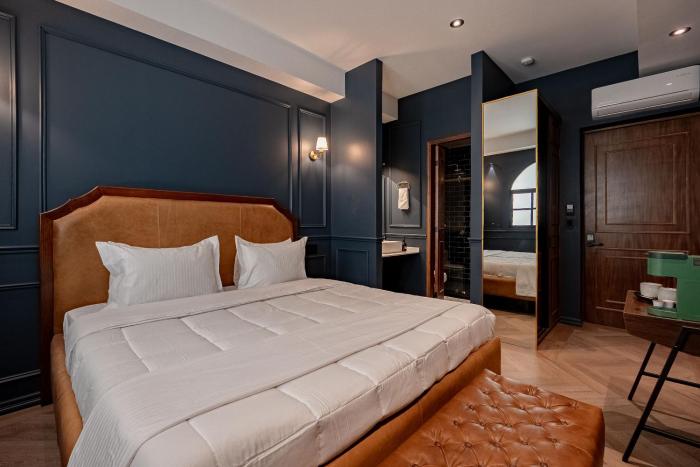 the midnight bloom suite