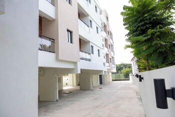 Prado Garden Hotel,,2 star