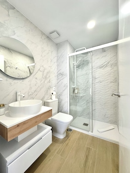 apartamentos avenida america