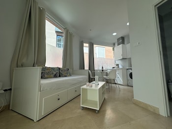 apartamentos avenida america