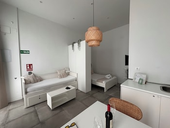 apartamentos avenida america