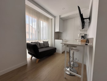 apartamentos avenida america
