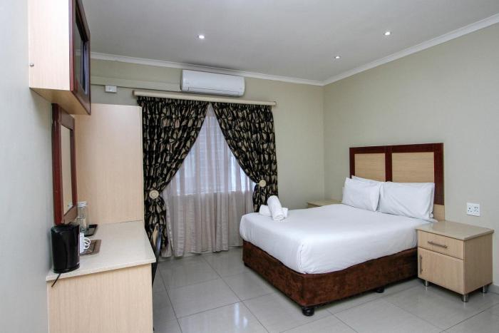 plm palace lodge