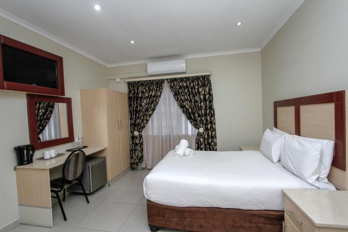plm palace lodge