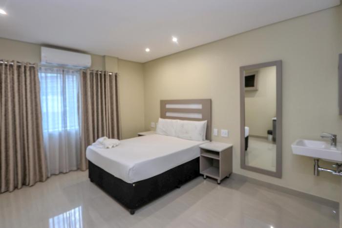 plm palace lodge