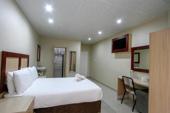 plm palace lodge