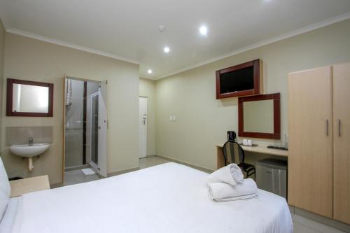 plm palace lodge