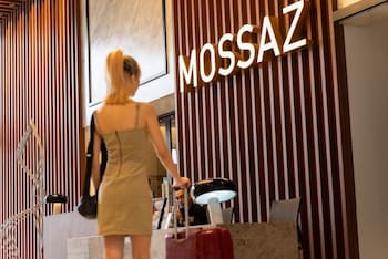 mossaz suites walk to empire city mall
