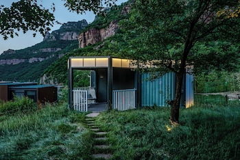 Country Retreats Henan Linzhou Shibanyan,,3 star