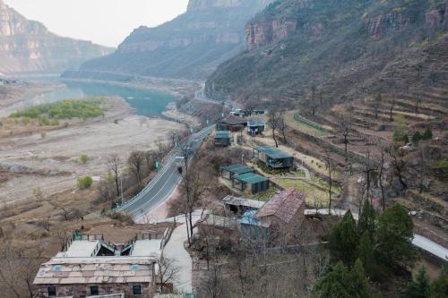 country retreats henan linzhou shibanyan