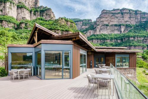 country retreats henan linzhou shibanyan