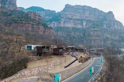 country retreats henan linzhou shibanyan