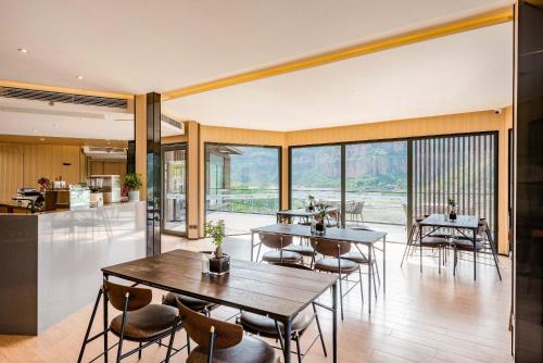 country retreats henan linzhou shibanyan