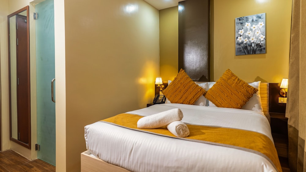 hollywood hotel puerto princesa