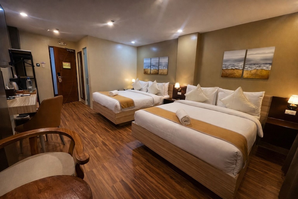 hollywood hotel puerto princesa