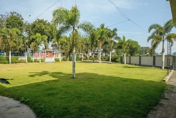 hotel srushti regency