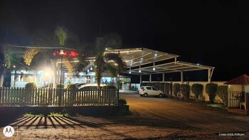 hotel srushti regency