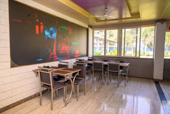 hotel srushti regency