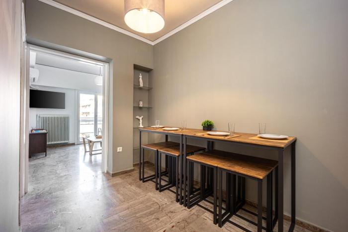 sunny 3bd flat acropolis view