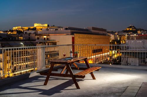 sunny 3bd flat acropolis view
