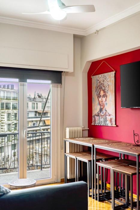 sunny cozy 3bd apt just a min away to acropolis