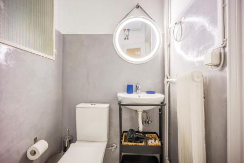 sunny cozy 3bd apt just a min away to acropolis