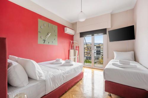 sunny cozy 3bd apt just a min away to acropolis