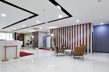Suwon (Ingyedong) Central Plaza Hotel,Near Kbs Suwon Drama Center,3 star