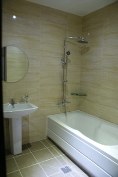Suwon (Ingyedong) Central Plaza Hotel,Near Kbs Suwon Drama Center,3 star