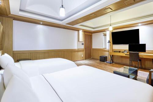 suwon ingyedong central plaza hotel