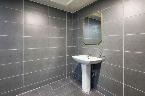 suwon ingyedong central plaza hotel