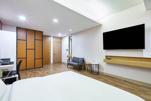 suwon ingyedong central plaza hotel