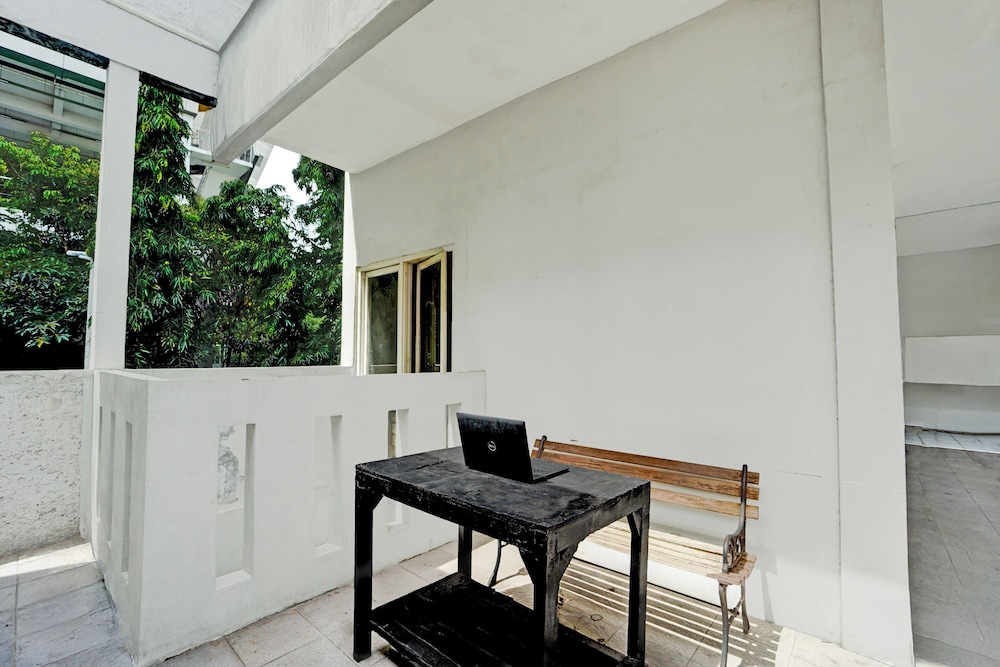 hotel o near ciputra world surabaya